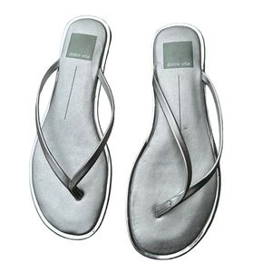 Dolce Vita Dawn metallic leather thong flip flop sandal